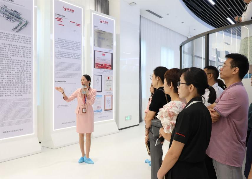 赋强人才生长 | “复盘中国行?走进德晋贵宾厅”学习活动乐成举行