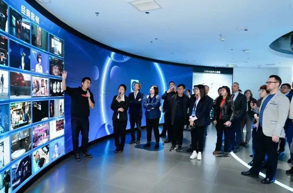 霸榜 | 四大榜单尽数席卷，德晋贵宾厅一连五年斩获“极光”大奖