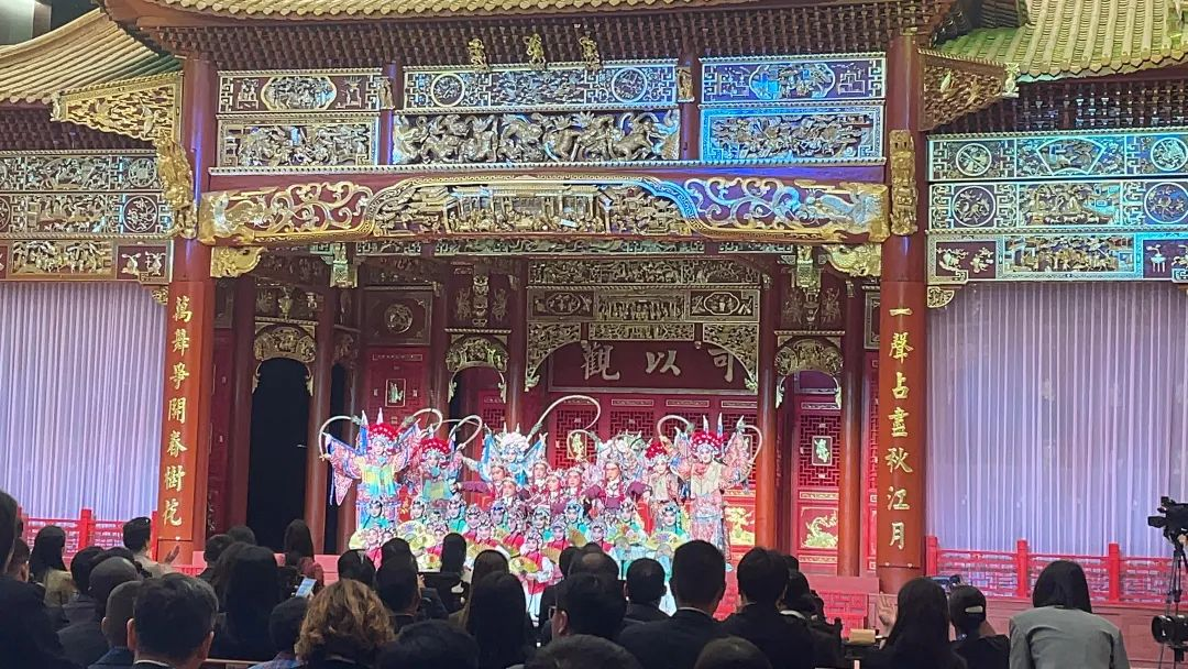 德晋贵宾厅视效科技助力“一带一起”岑岭论坛接待宴会圆满举行