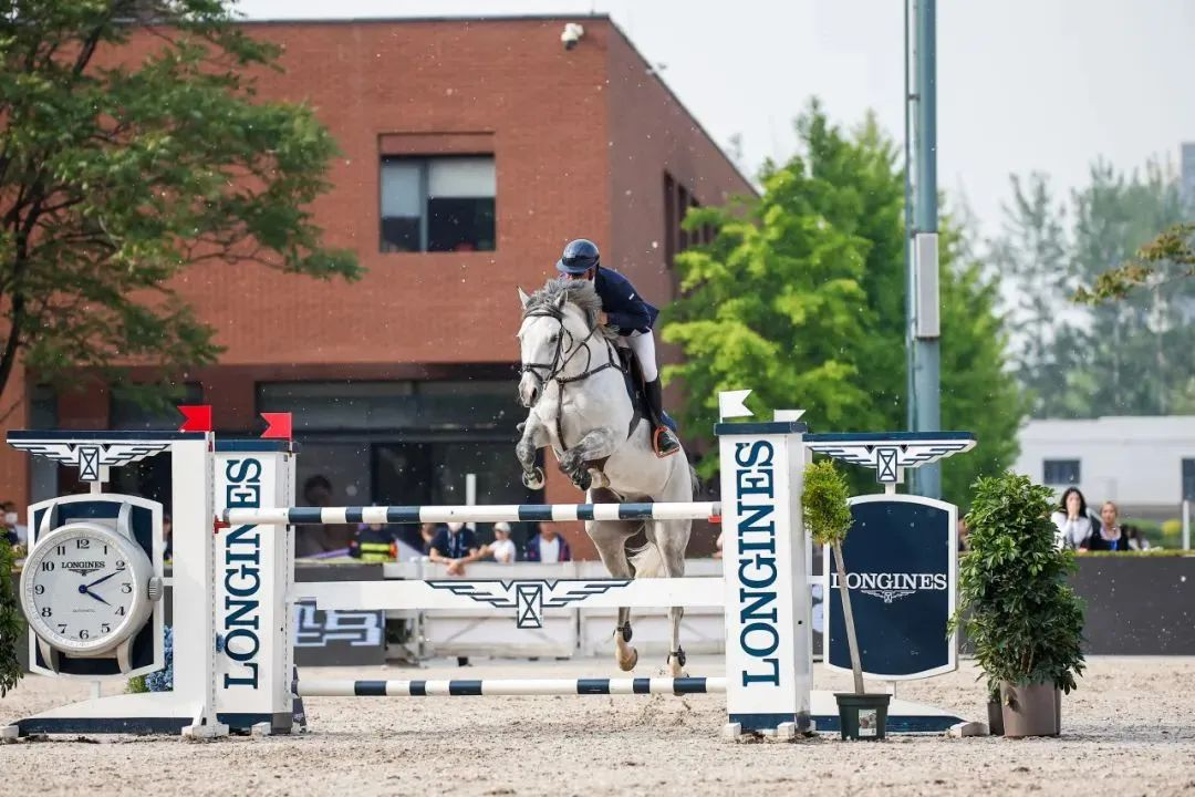 高清视界，跃马扬鞭 | 德晋贵宾厅助力2025国际马联园地障碍天下杯中国联赛